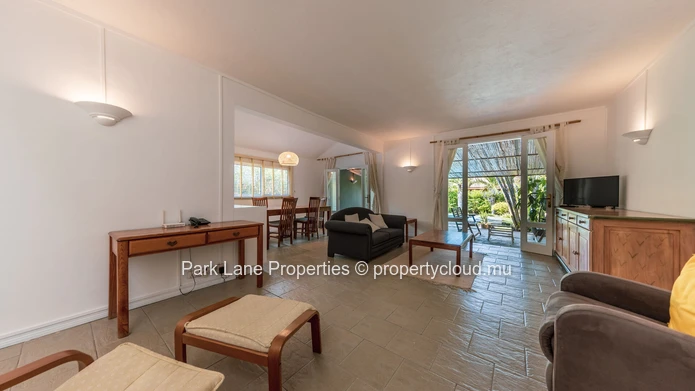 Charmante duplex de style cottage avec piscine privée et vue sur les montagnes