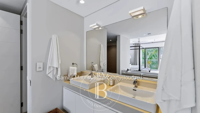 GRAND BAIE - Ultra-Luxury Penthouse - 3 Bedrooms