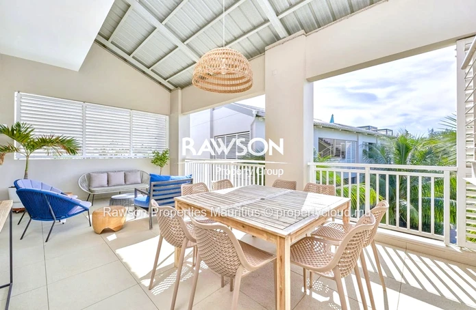 Pas Loin De La Mer, Penthouse A Vendre A Pereybere