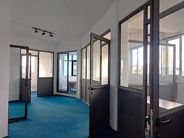 Bureau de 6 Chambres