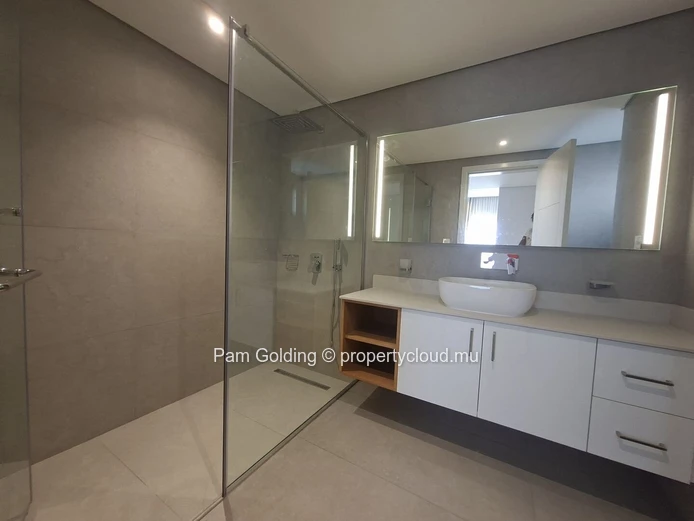 Brand New 2-Bedroom Apartment for Rent in Pereybere – Modern Comfort in a Prime Coastal Location