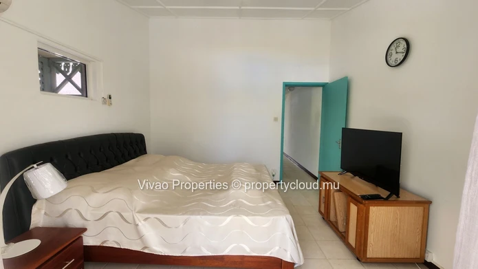 Duplex pieds dans l'eau à louer entièrement meublé à Belle Mare – 3 chambres avec piscine commune