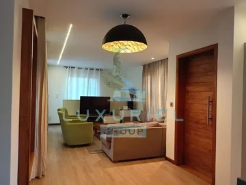 6 Bedroom Villa