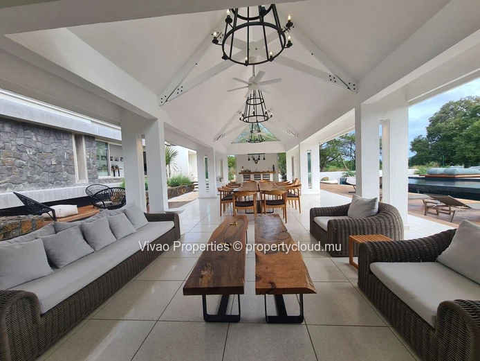 Villa Luxe Côte Ouest - Rs 80M - Piscine Infinie sur Deck - 3+ Chambres - Terrasse Réception - Morcellement Sécurisé