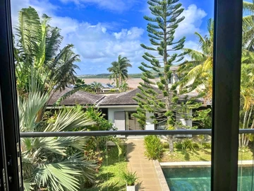 5 Bedroom Villa