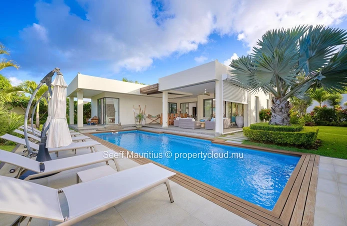 Privacy and Luxury Awaits in This Stunning Mont Mascal Villa