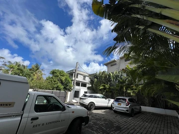 16 Bedroom Building