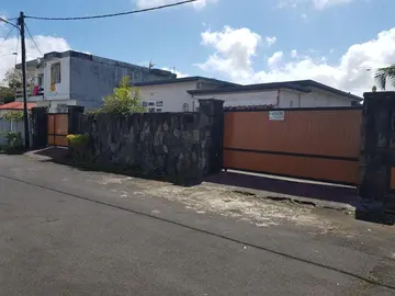 House for at curepipe ( route du jardin )