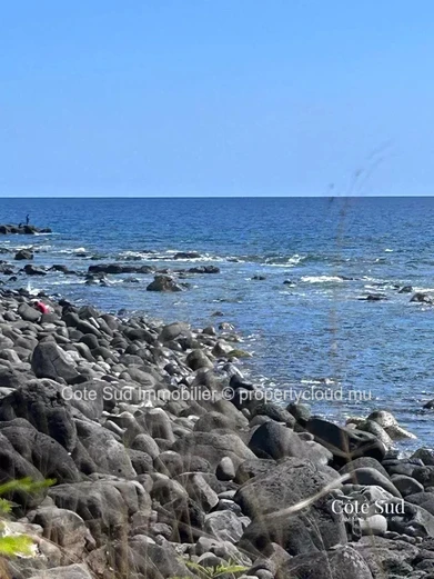 Seaside Plot of Land for Sale in Albion, 583 m²