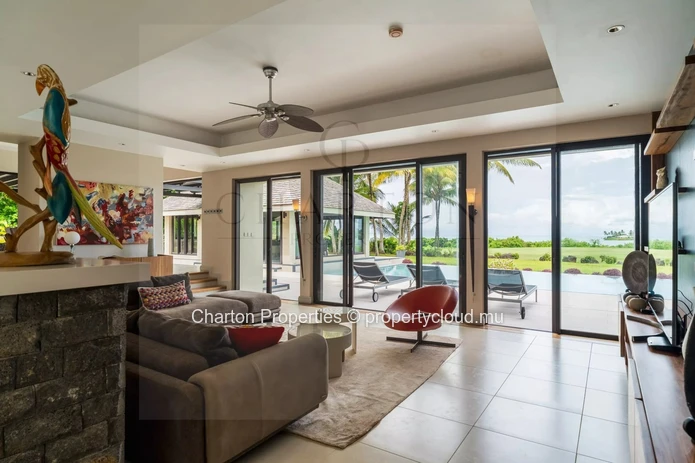 Villa 6 chambres d’exception avec vue panoramique sur le golf et le lagon