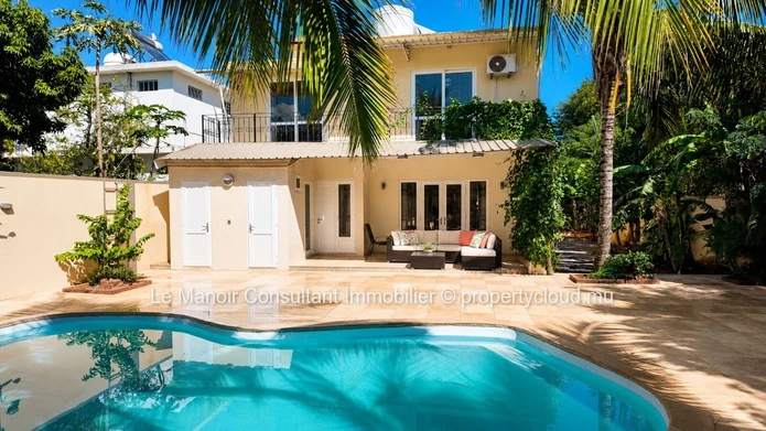 Villa meublée de 4 chambres avec piscine à louer à Albion