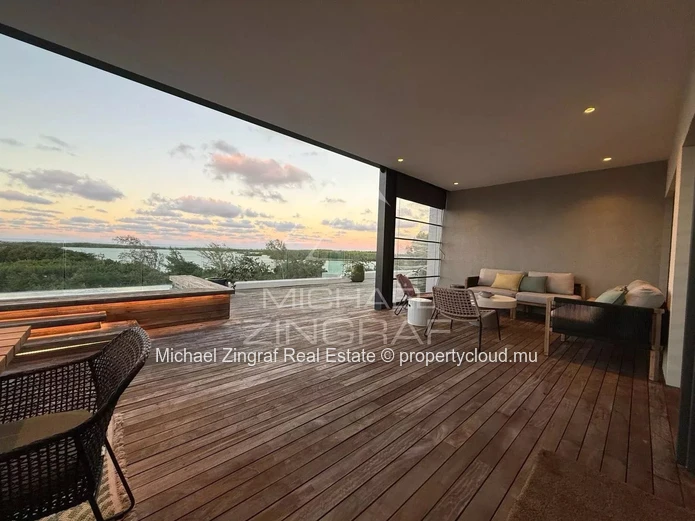 Penthouse d’Exception avec Vue Mer