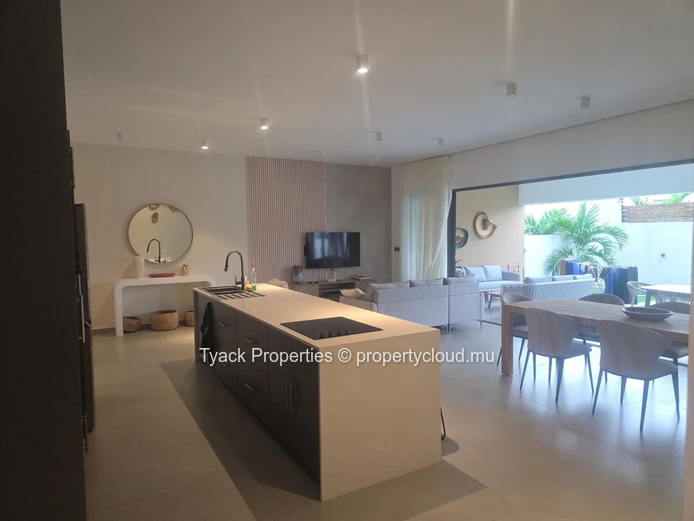 Contemporary Ground-Floor Apartment in Péreybère with Pool Acces