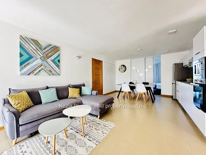 Contemporary apartment close to the beach