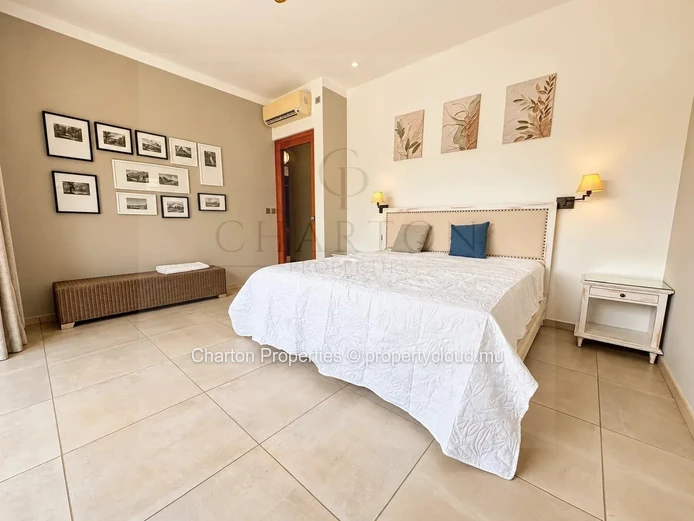 Villa 3 chambres en suite - Le raffinement tropical à Royal Park
