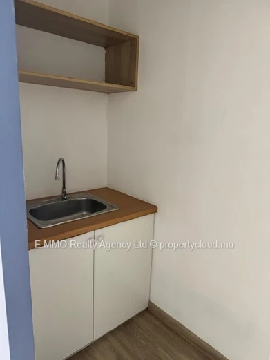 Bureau(x) à louer à Phoenix - Rs 35 000 - Contactez-nous maintenant!