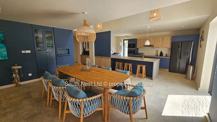 Captivating Elegance : Explore this modern villa