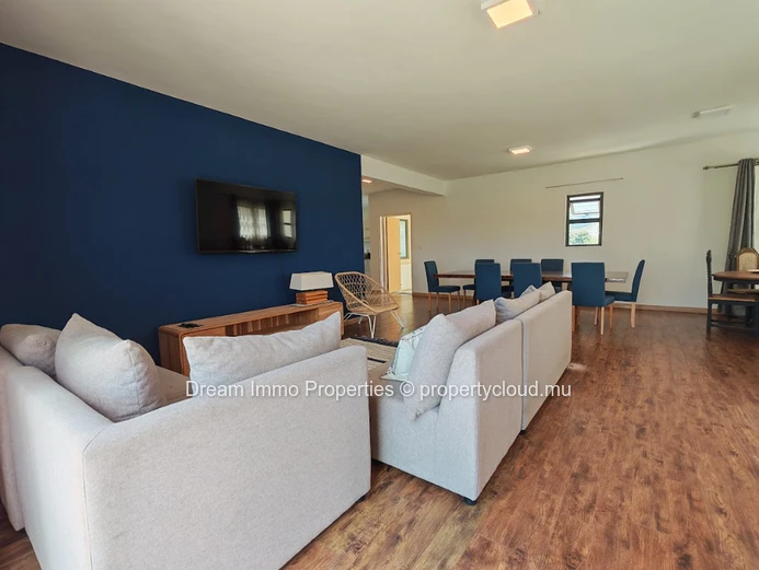 Location Superbe Penthouse En Duplex À Quatre Bornes – Ile Maurice