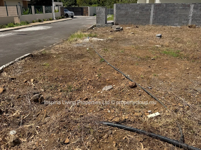 Terrain de 641 m² dans une communaute fermee a Naturo Villas Bras d'Eau