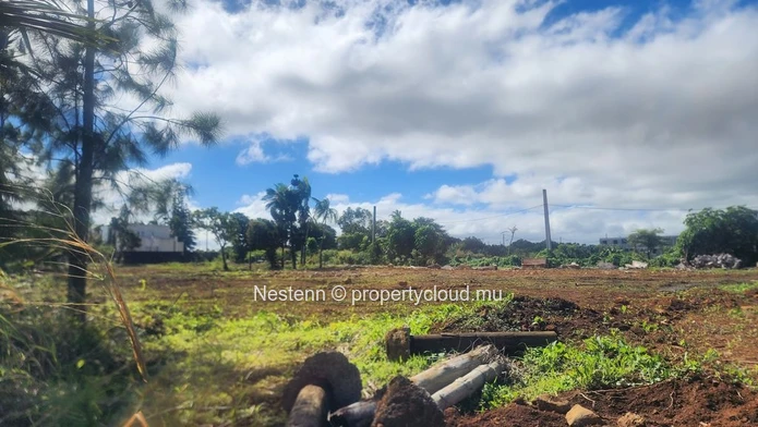 Big plot of land of 3600.99 m², ideal for development