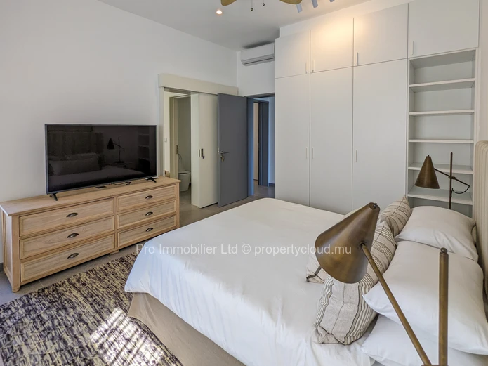 Experience the epitome of elegance and security at St. Antoine Residence Beachfront Apartment .