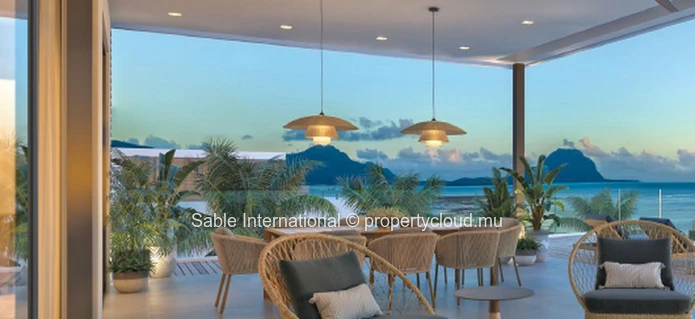 Luxurious Beachfront RES Apartment with Stunning Views! Live in luxury in Rivière Noire with communal pool, sea acces...