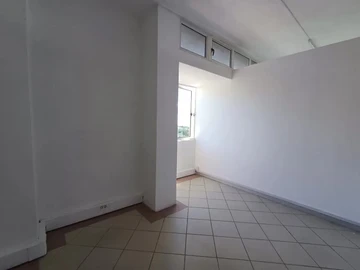 Bureau de 7 Chambres