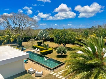 7 Bedroom House
