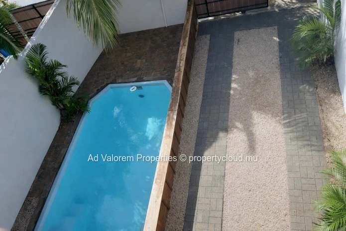Duplex a vendre a Flic en Flac!