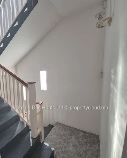 2 Bedroom House fully furnished for rent Curepipe 