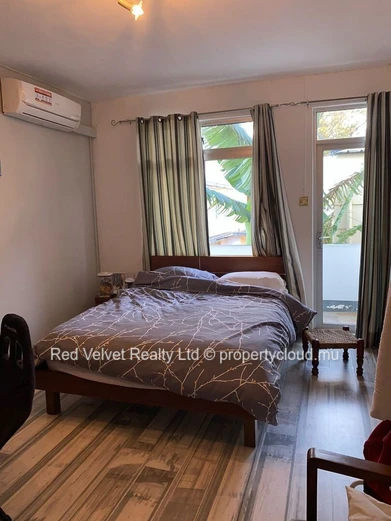 Spacieuse maison de 6 chambres à vendre à Beau Bassin