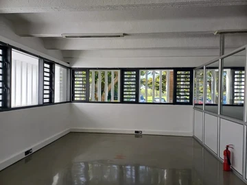 Bureau de 10 Chambres