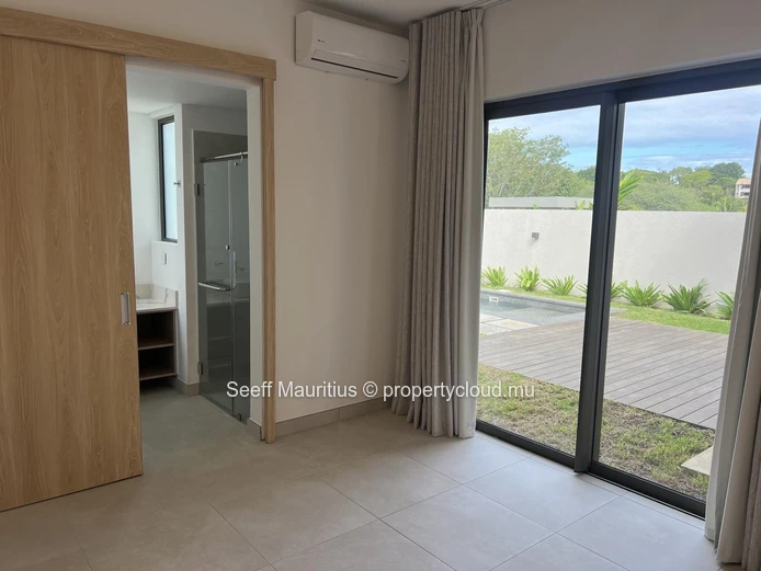Villa neuve de 4 chambres proche de l'école