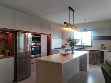 4 Bedroom Villa