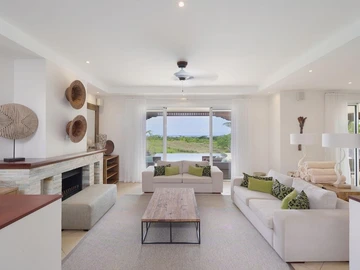 4 Bedroom Villa