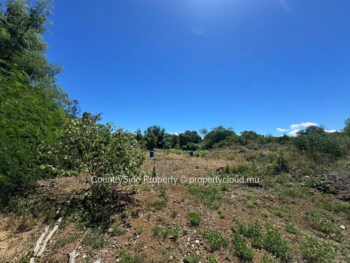 Residential Land for Sale in Péreybère – Morc Swan | 795 m²