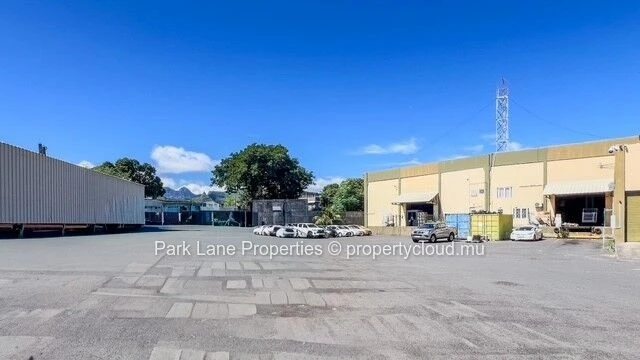 Warehouse for Sale in Roche Bois – Exceptional Investment Opportunity