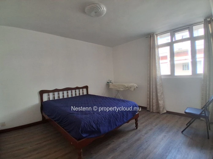 Fully furnished duplex apartment close to amenities.