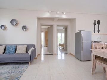 8 Bedroom Office