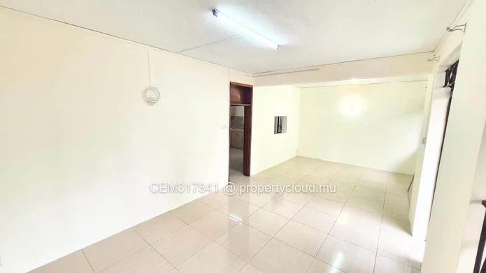 Two Houses for Sale – Rose-Hill 