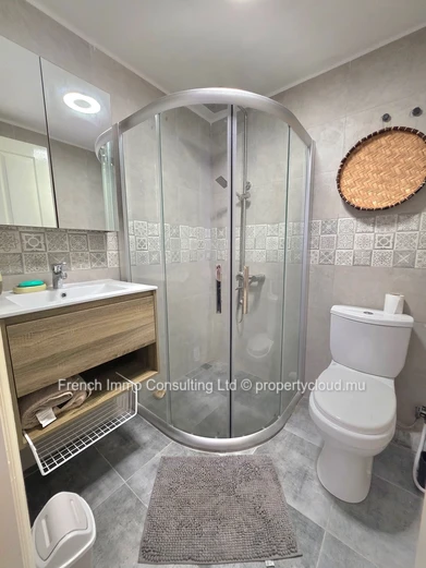 Beau Triplex de 3 chambres en vente locale a pereybere