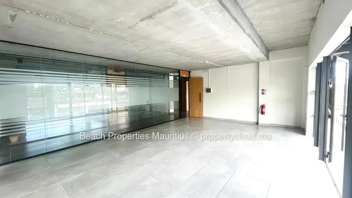 47m² Open Plan Space With Balcony In Black River