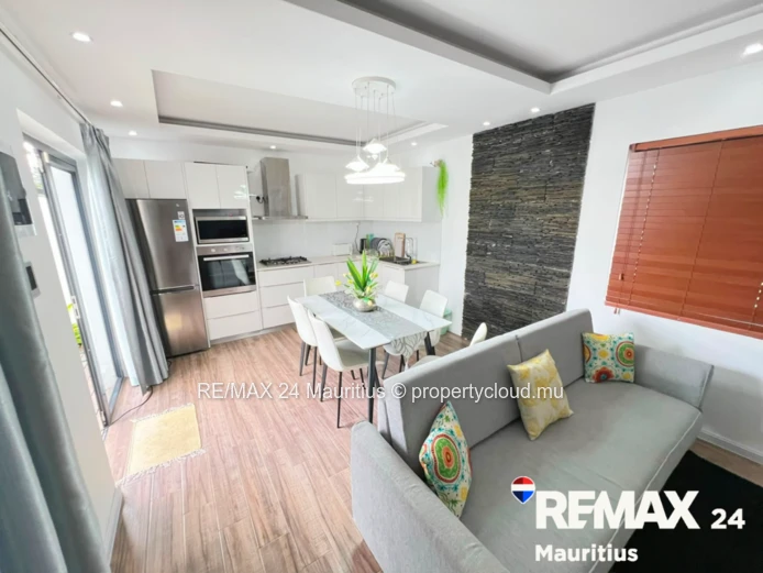 Modern 3-Bedroom En-Suite Villa with Private Pool | Pointe aux Biches Steps from the Beach, Tucked i