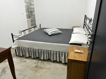 5 Bedroom Apartment