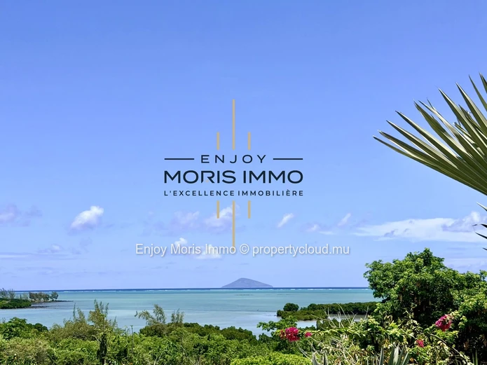 Apartment overlooking the lagoon and wild islands