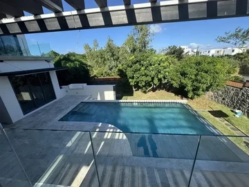 6 Bedroom Villa