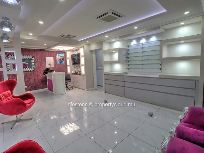 62m² commercial space 