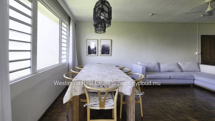 180 m² furnished apartment with panoramic view for rent in Floréal