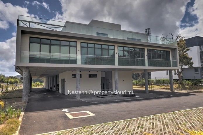 3 Premium office spaces