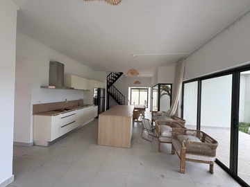 4 Bedroom Townhouse, Duplex